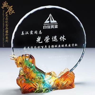 琉璃工藝 從活動獎牌到榮休紀念，傳統技藝在現代生活中的華麗綻放